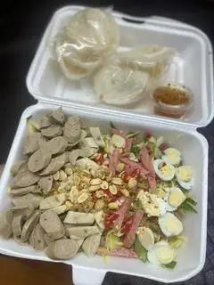 Hình ảnh Tré Trộn Siêu To kèm 2 bánh 