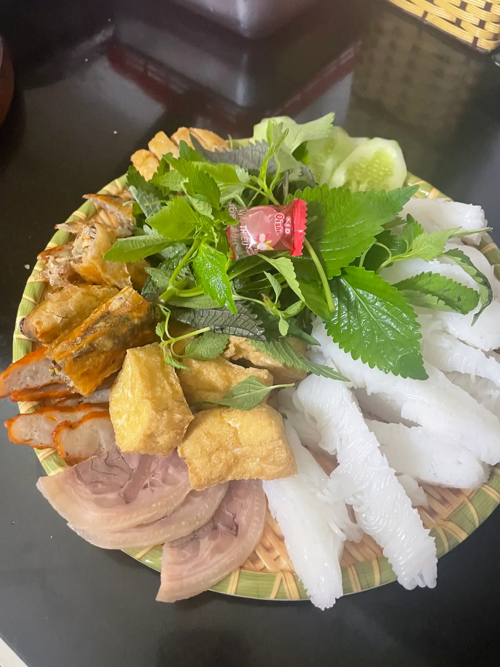 Hình ảnh Bún + Đậu + Thịt