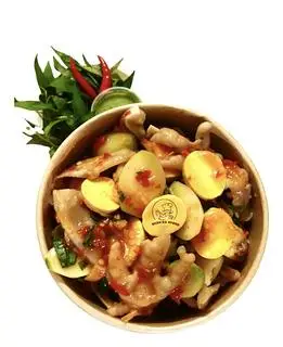 Hình ảnh Chân Gà Mix Trứng Non sốt Thái