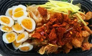 Hình ảnh Dẻo trộn đầy đủ trứng lòng đào phần Đặc Biệt