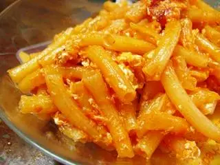 Hình ảnh mỳ nui xúc xích phô mai 