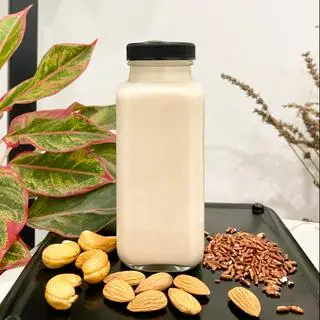 Hình ảnh (Ấm/nóng)Sữa Hạt Điều Gạo Lứt Thuần Chay – Không Đường