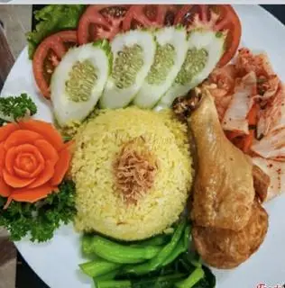 Hình ảnh cơm rang đùi gà sốt chua ngọt 