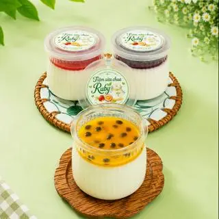 Hình ảnh 5 hũ Sữa chua sốt trái cây