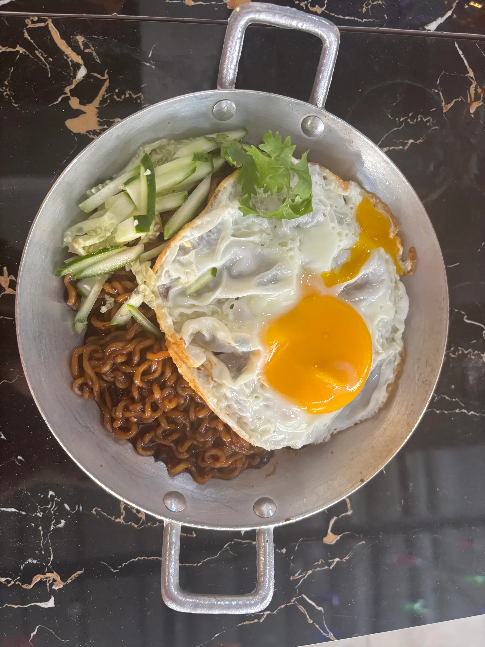 Hình ảnh Mì tương đen Hàn Quốc