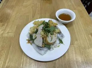Hình ảnh Bánh cuốn truyền thống - giò chả thượng hạng