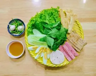 Hình ảnh Mẹt Bánh Cuốn Tây Sơn 