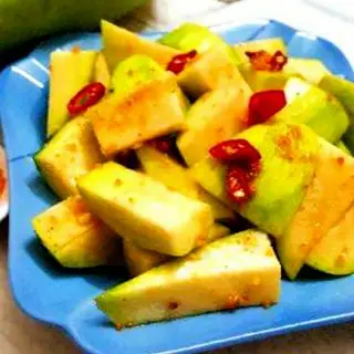Hình ảnh Xoài đeo lắc mắm đường 500gr