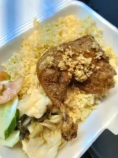 Hình ảnh cơm gà mắm tỏi 