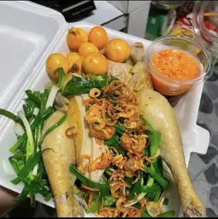 Hình ảnh GÀ HẤP HÀNH NGUÊN CON ( chặt sẵn )