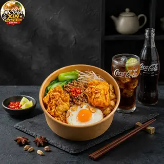 Hình ảnh Combo Tiết Kiệm: 1 Mì Trộn Sủi Cảo Tôm Thịt Lòng Đào + Coca