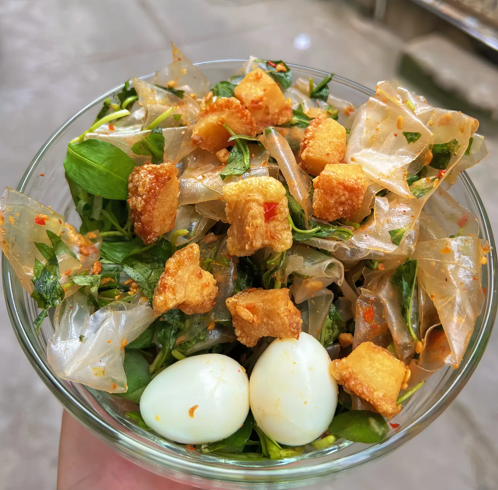 Hình ảnh Bánh tráng trộn muối nhuyễn tóp mỡ đặc biệt