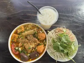 Hình ảnh Combo bún riêu xương /giò + 1 sữa đậu nành/ nước mát