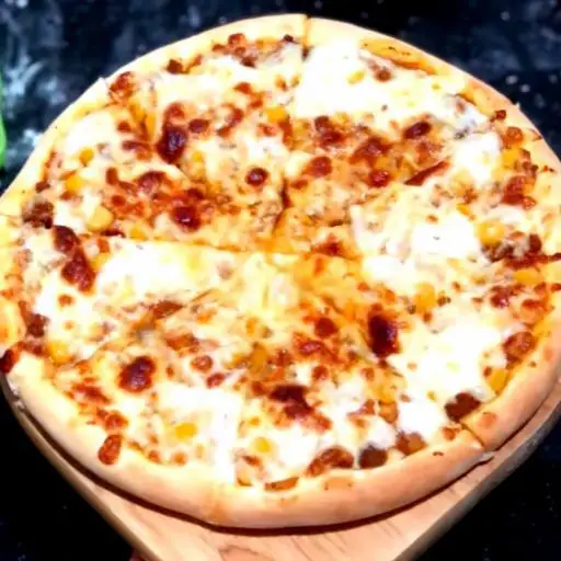 Hình ảnh Pizza Bò Ngô Size L