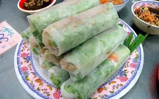 Hình ảnh Gỏi cuốn Thịt Luộc Tai Heo