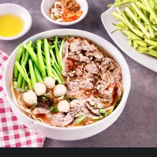 Hình ảnh combo 1bun thái FULL Bò+1ly trà Thái đỏ