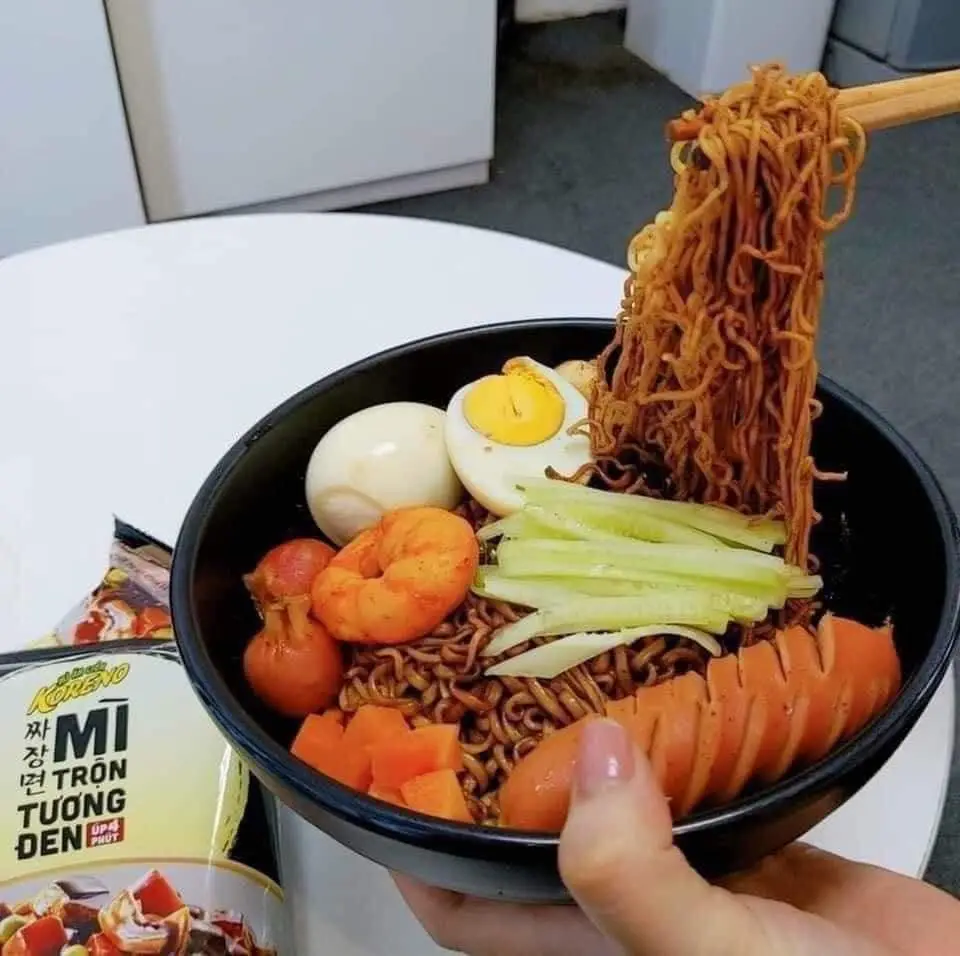 Hình ảnh Mỳ Trộn Tương Đen 