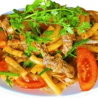Hình ảnh nui xào bò 