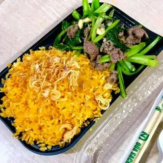 Hình ảnh Cơm rang cải bò ngập thịt