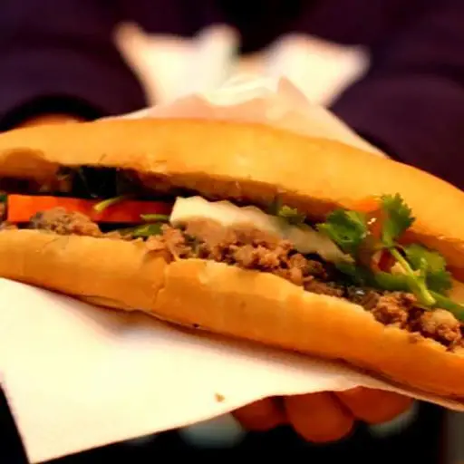 Hình ảnh Bánh mì pate đặc biệt 