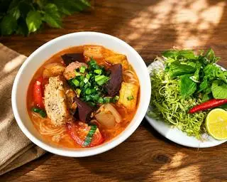 Hình ảnh Bún riêu tô đầy đủ