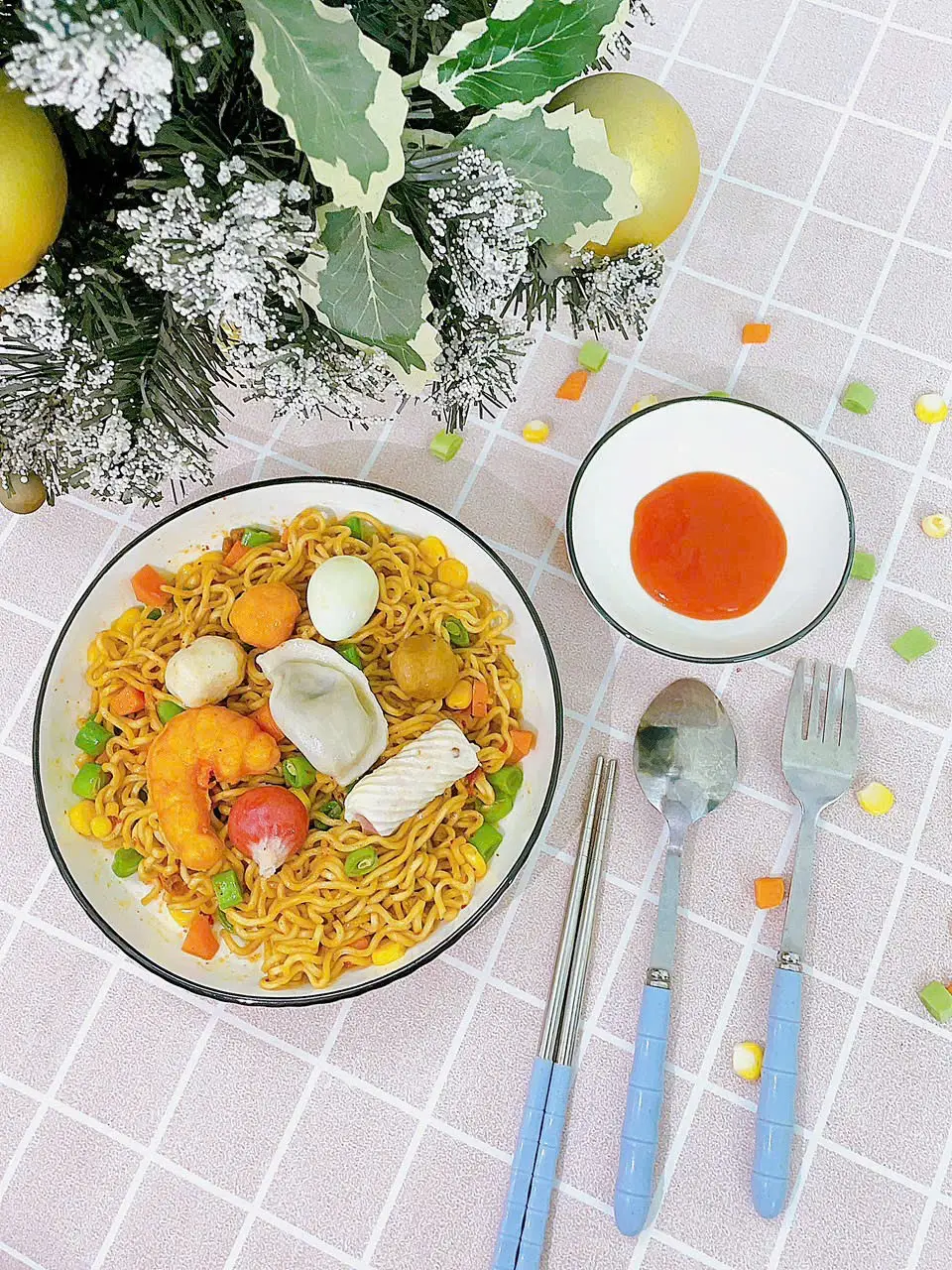 Hình ảnh mì trộn đầy đủ 9