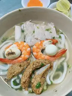 Hình ảnh Bánh canh chả cá tôm thịt