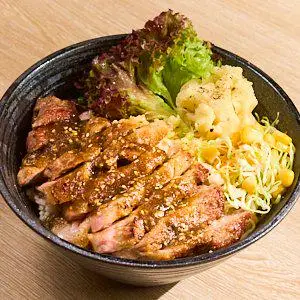 Hình ảnh Cơm thịt lợn sốtポークステーキ