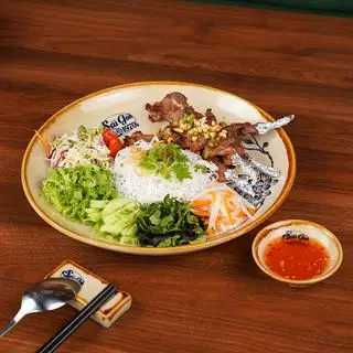Hình ảnh Bún thịt nướng - Grilled pork with vermicelli