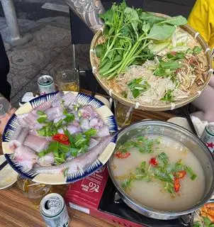 Hình ảnh Lẩu cá khoai nhúng mẻ