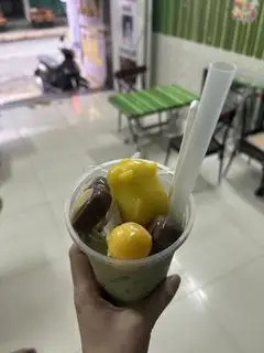 Hình ảnh Hồng trà sữa full topping