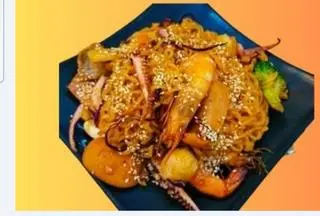 Hình ảnh Mì xào thập cẩm tương Hàn