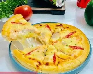 Hình ảnh Pizza hải sản nhiệt đới M (22cm)