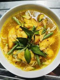 Hình ảnh bún nhiều thịt cá