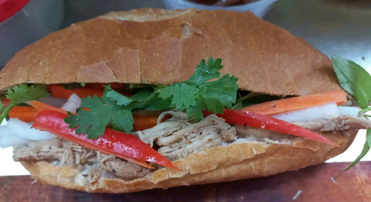 Hình ảnh Bánh mì thập cẩm