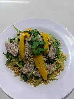 Hình ảnh Mì gói xào bò