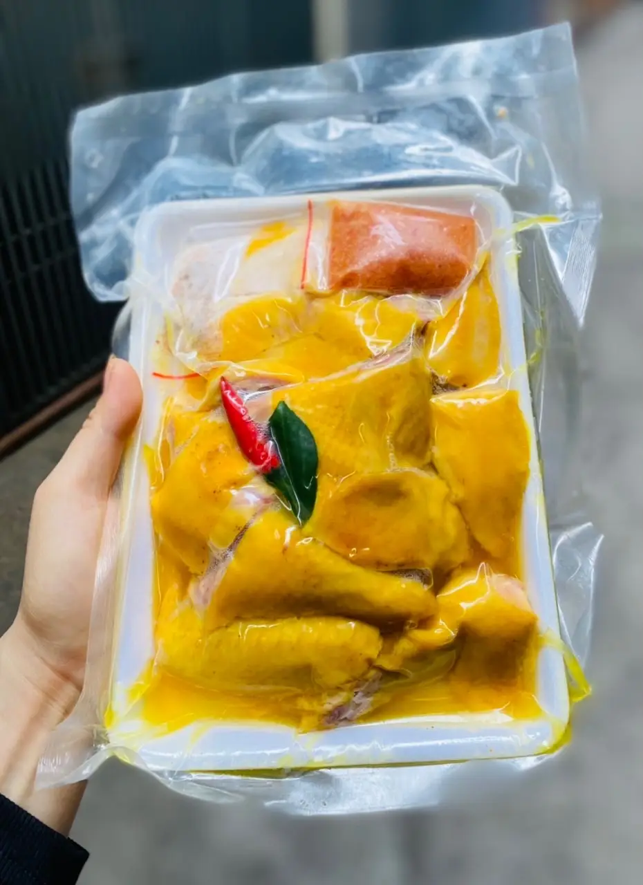 Hình ảnh GÀ RI TƯƠI Ủ MUỐI HOA TIÊU NỬA CON CHẶT SẴN