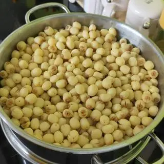 Hình ảnh 500gr hạt sen hấp chín