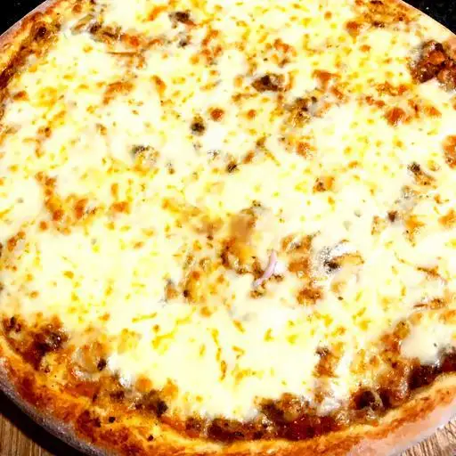 Hình ảnh Pizza Bò Dứa Phô Mai Size M