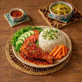 Hình ảnh Cơm đùi gà sốt tỏi ớt
