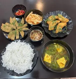 Hình ảnh Đặc biệt 1 ( cá giòn + chả cá sụn ) 