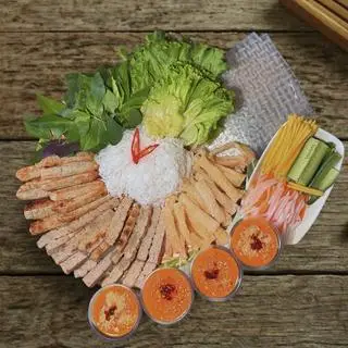 Hình ảnh Combo nem nướng 4 người ăn