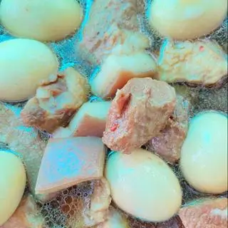 Hình ảnh Cơm thịt kho trứng (kho Tàu)