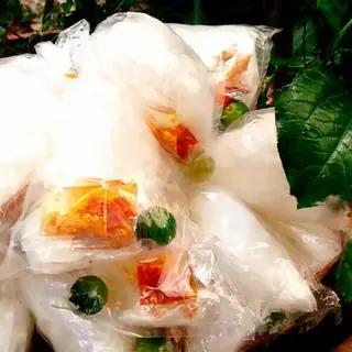 Hình ảnh Bánh tráng sa tế muối tắc