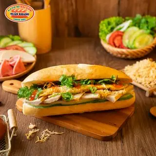 Hình ảnh Bánh mì chả truyền thống - trứng