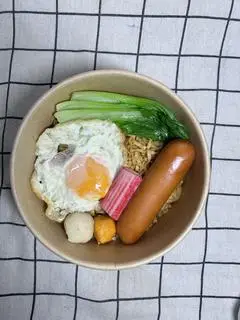 Hình ảnh Mì trộn thập cẩm
