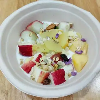 Hình ảnh Sữa chua trái cây theo mùa (sữa chua kefir) - Fruit Yogurt