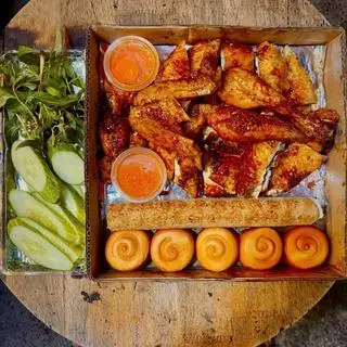 Hình ảnh Combo gà quay cơm lam bánh bao vip