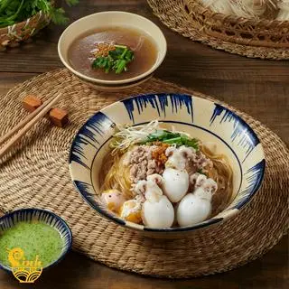 Hình ảnh Hủ Tiếu / Mì Mực ( Vừa ) ( Khô ) + Sữa Đậu Nành