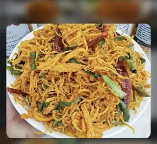 Hình ảnh Khô gà thêm